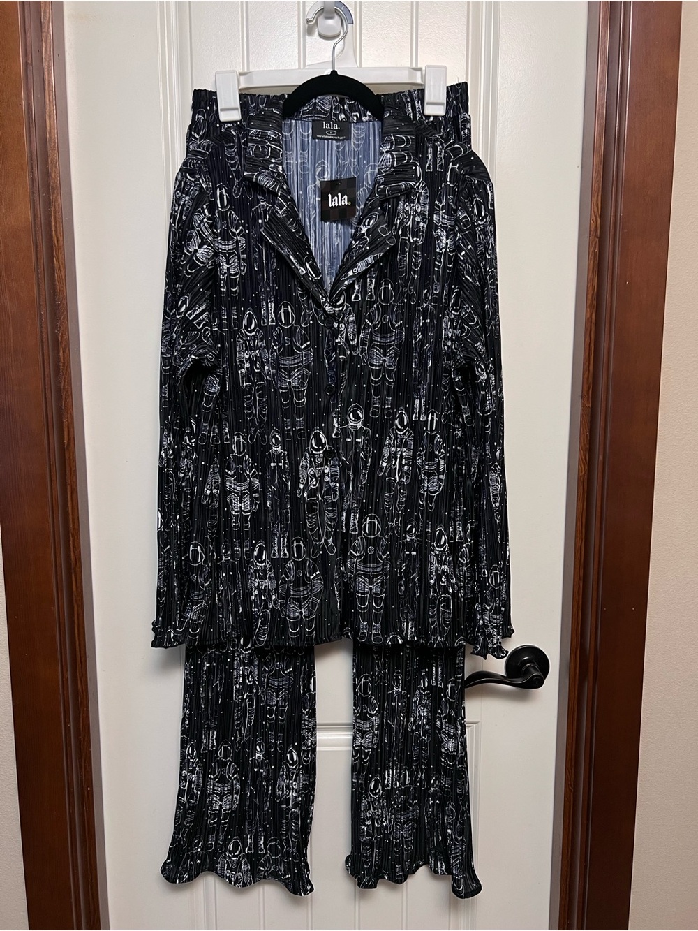 Dressed in LALA Black and White Printed Women's Top and Pants Set